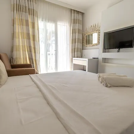 فندق Ladonia Mio Mare 4*